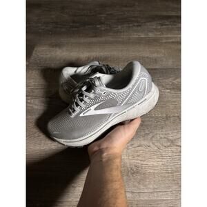 Brooks Ghost 14 Shoes Womens Size 7 Gray White Running Medium B 1203561B089